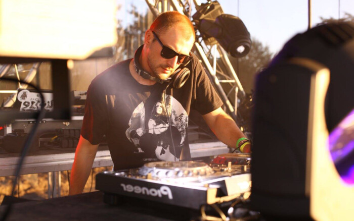 OVAVA Music Delivers Burning Man-Ready Anthem with Ari’s New Cut ‘Sunset’