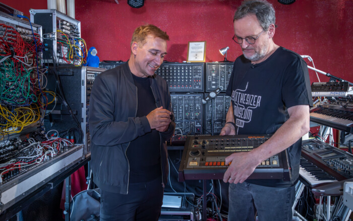 Paul van Dyk exhibits iconic Roland TR-808 at Synthesizer Museum Berlin