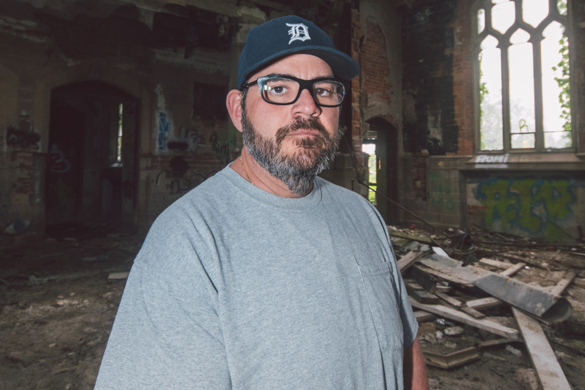 Chuck Daniels Shares His 10 For The Floor – Electric Mode Chuck Daniels Shares His 10 For The Floor – Electric Mode