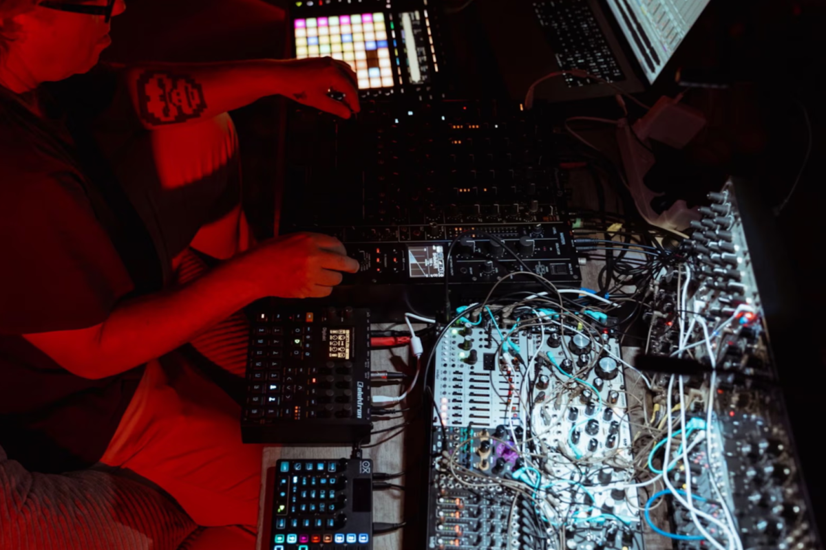 Awesome Soundwave & Ethereal Unite Stimming, Sebastian Mullaert & Christopher Coe Live at Akasha Ibiza – Electric Mode Awesome Soundwave & Ethereal Unite Stimming, Sebastian Mullaert & Christopher Coe Live at Akasha Ibiza – Electric Mode